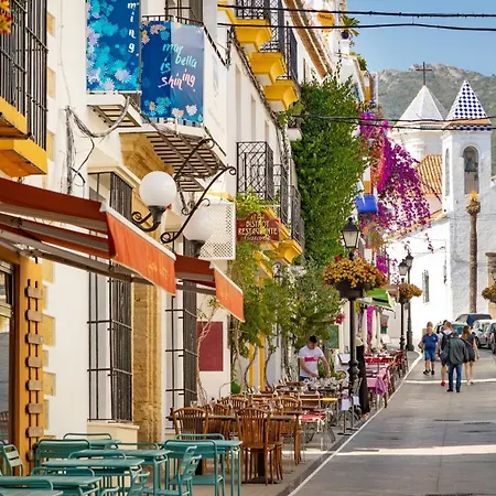 By Puerto Banus - With Parking شقة ماربيا