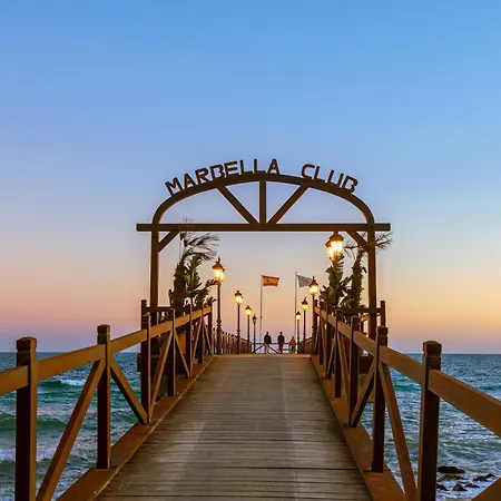 By Puerto Banus - With Parking شقة *